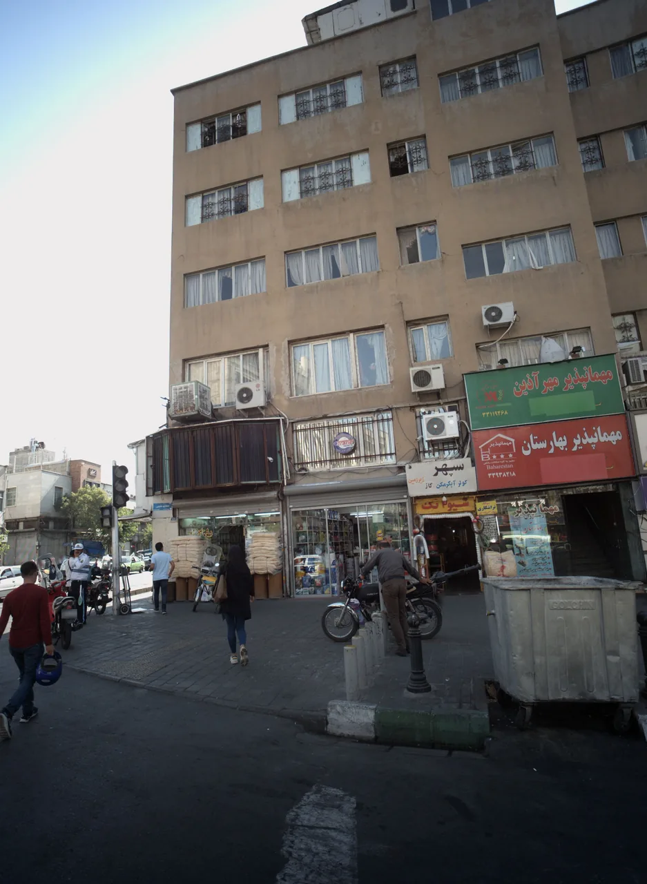 شیوا تک