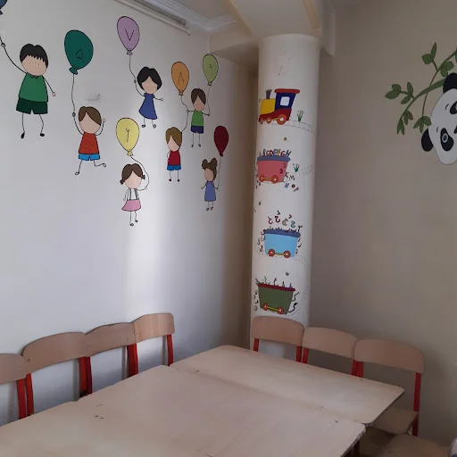 مهدکودک ، پیش دبستانی و خانه بازی کیان