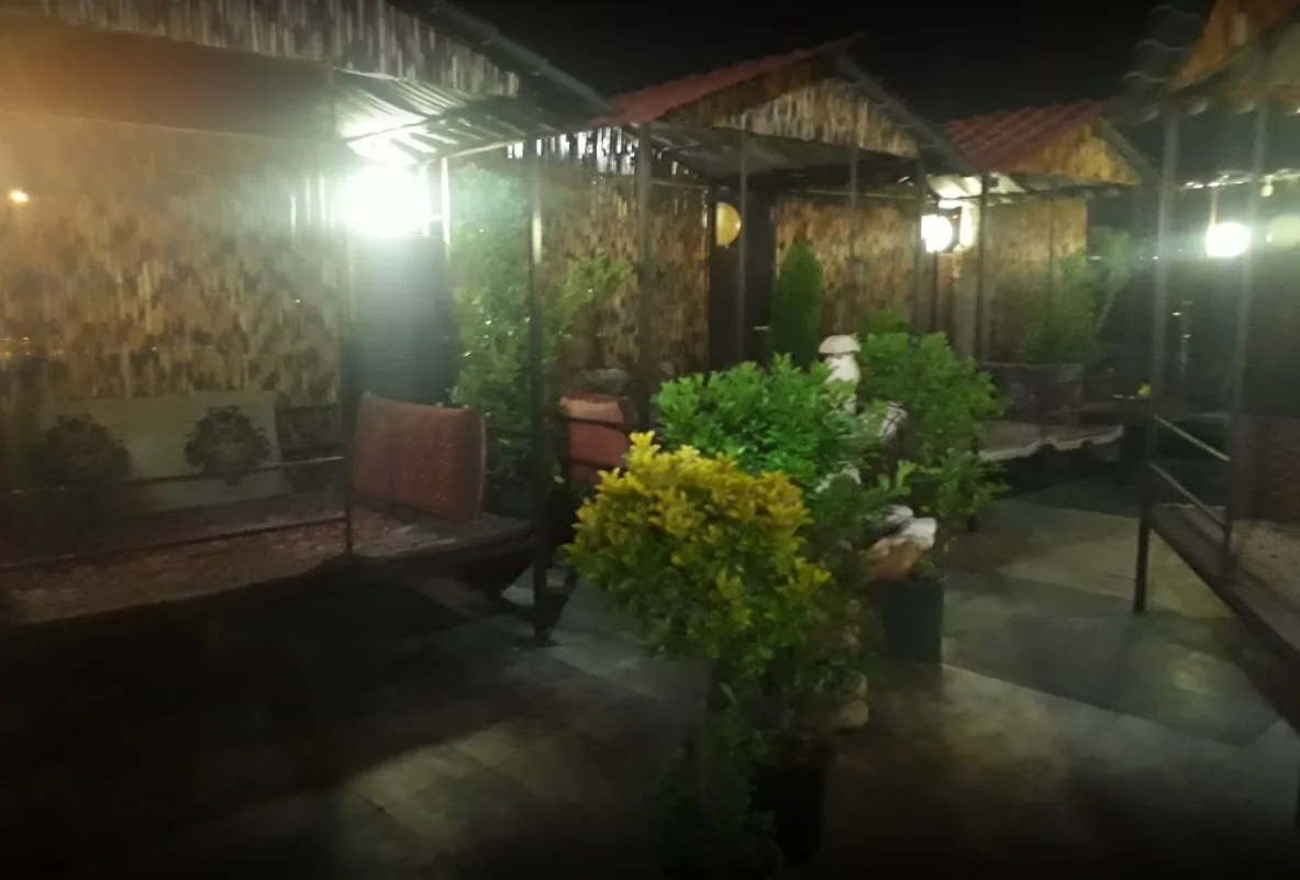 کافه سنتی ایموجی - تصویر 3