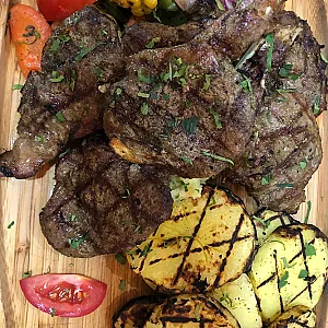 کافه رستوران خودمونی
