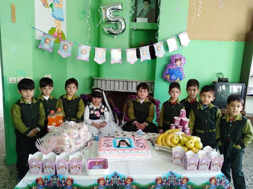 پیش دبستانی و مهد کودک آینده سازان