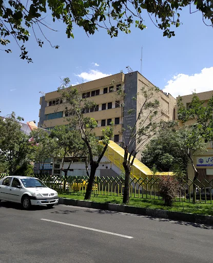 کلینیک تخصصی و فوق تخصصی شیخ الرئیس - بیمارستان در تبریز