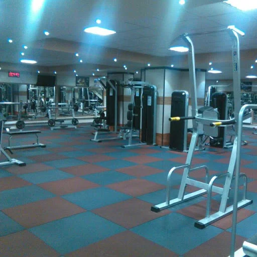 باشگاه بدنسازی فیتنس کلاب