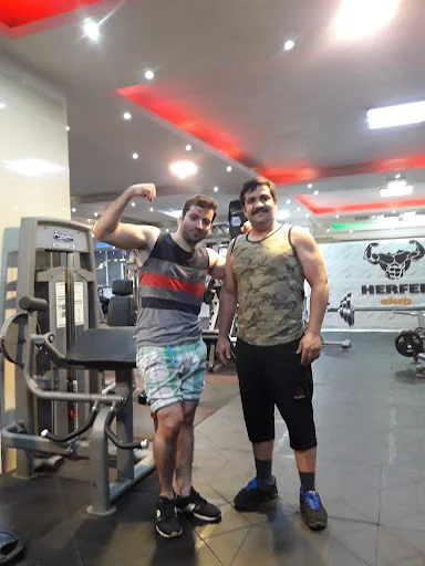 باشگاه بدنسازی حرفه ای