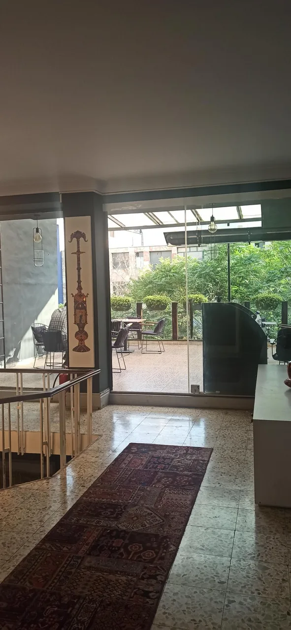 کافه و خانه هنر گویه