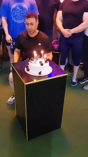 باشگاه بدنسازی یونیک فیتنس