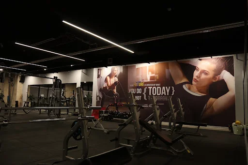 مجتمع ورزشی کلاسیک بانوان