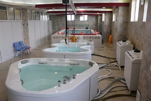 استخر ایثارگران صدرا