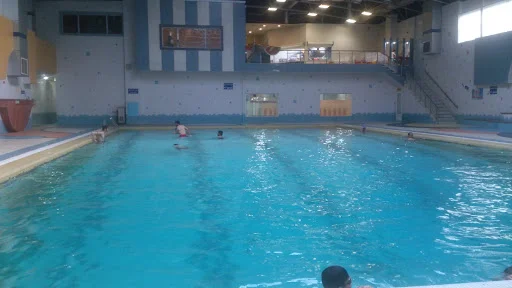 استخر آبادگران