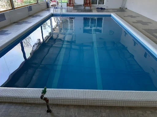 استخر میرداماد