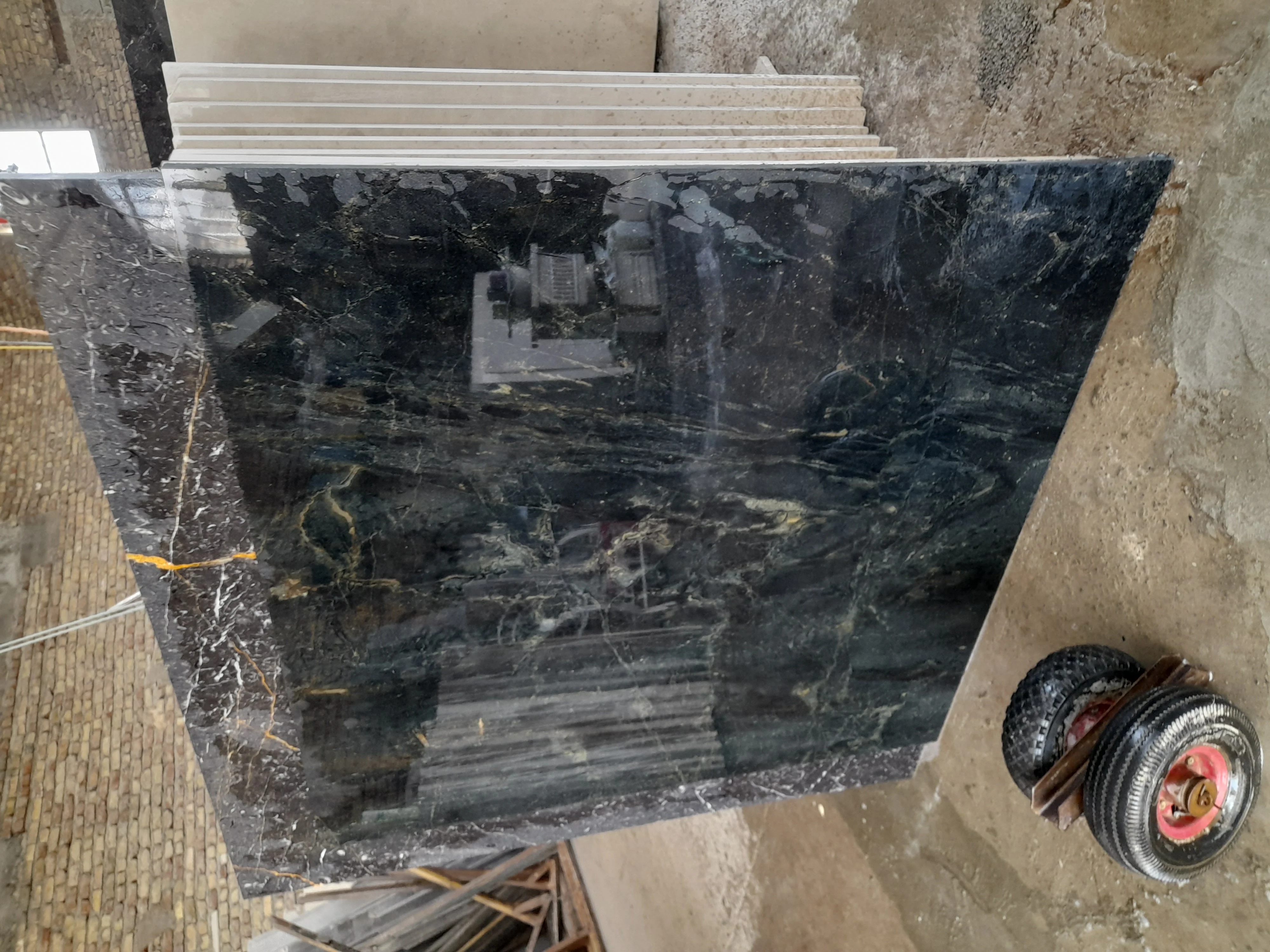 انبار سنگ اسلب ناطق