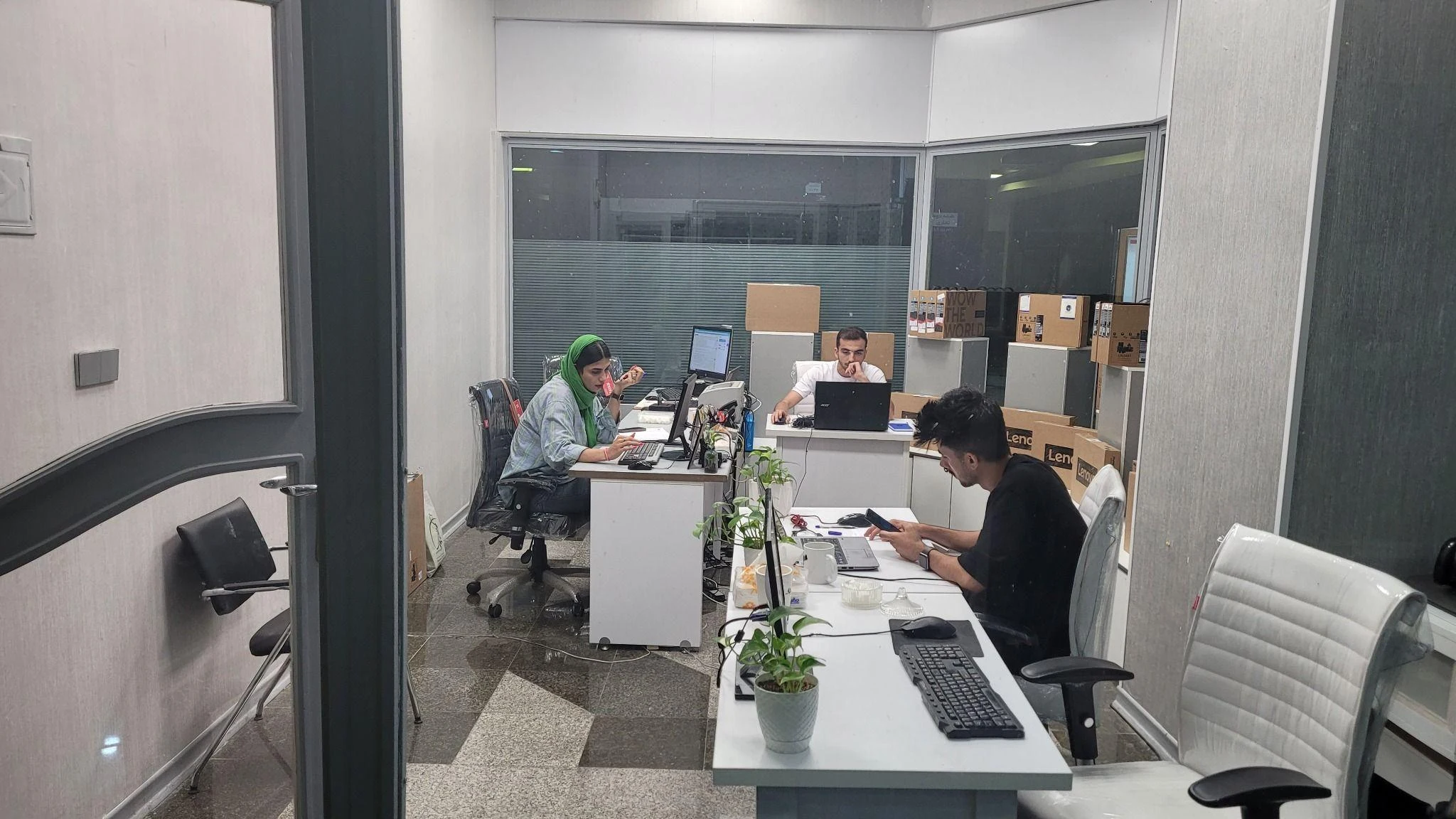 فروشگاه دوبیت کالا