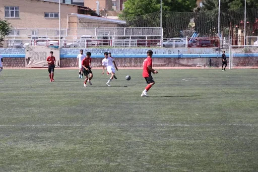 ورزشگاه پنج هزار نفری فوتبال