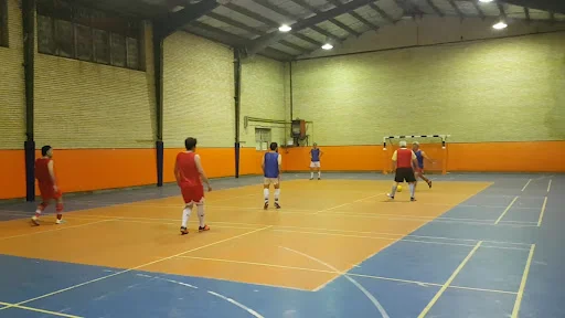 سالن فوتسال پردیس