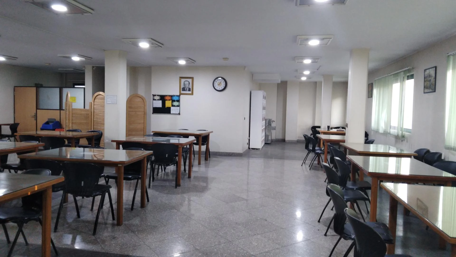 خانه فرهنگ و کتابخانه میثاق