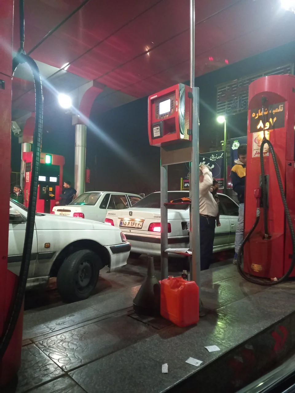 پمپ بنزین شماره ۱۸۸ رزمجو - تصویر 2