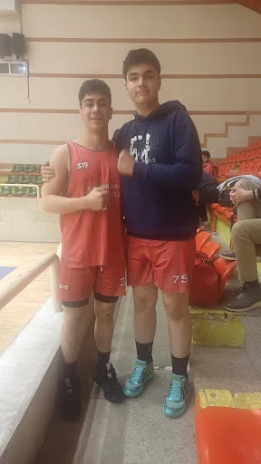 سالن ورزشی شهید صمد اقدمی