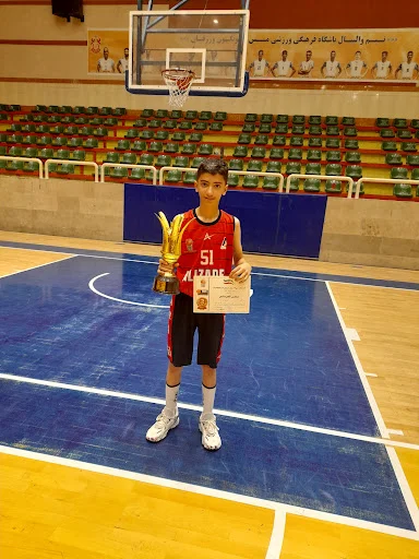 سالن ورزشی شهید صمد اقدمی