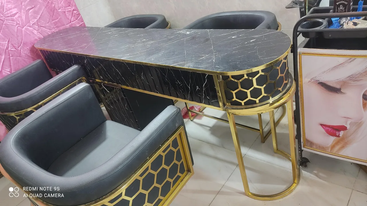 گالری مبل آتی تک