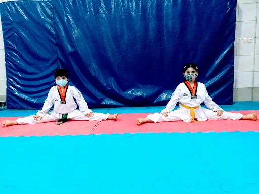 آموزش تکواندو اصغری