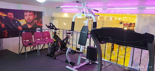 اکادمی رزمی طاها