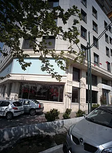 فروشگاه پوشاک الیزابتا فرانچی