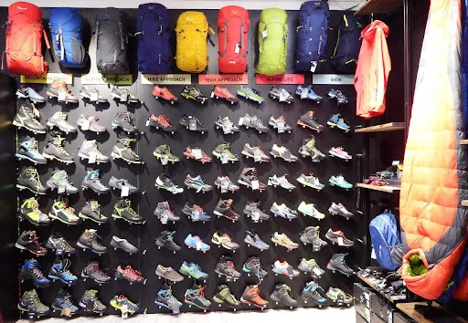 فروشگاه کوهنوردی و کمپینگ کبود اسپرت - لوازم ورزشی در تبریز