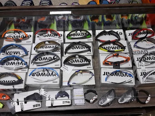 فروشگاه کوهنوردی و کمپینگ کبود اسپرت - لوازم ورزشی در تبریز