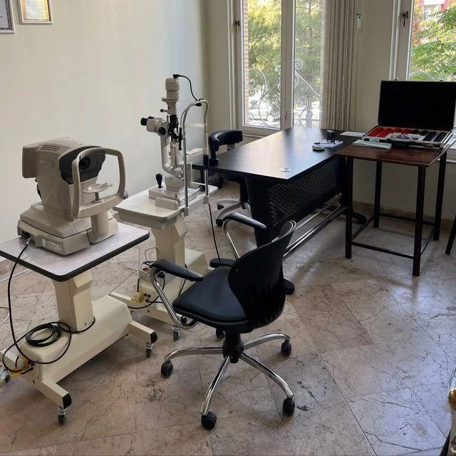 مطب چشم‌پزشکی دکتر سیامک نجات‌بخش - دکتر چشم پزشک در تبریز