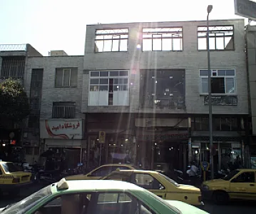 فروشگاه پوشاک