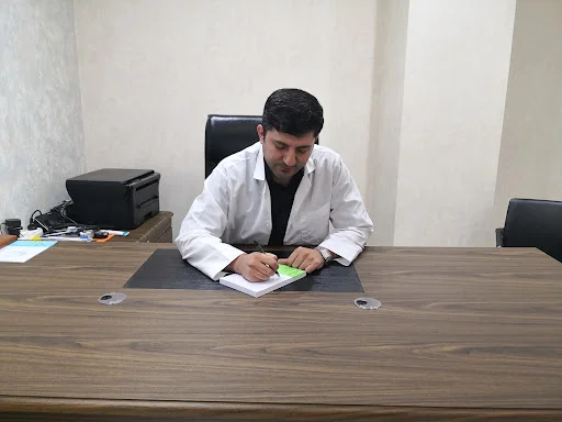 دکتر محسن پتکچی مقدم جراح و متخصص مغز و اعصاب