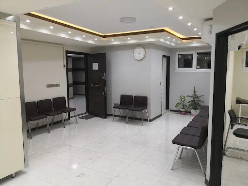 دکتر محسن پتکچی مقدم جراح و متخصص مغز و اعصاب