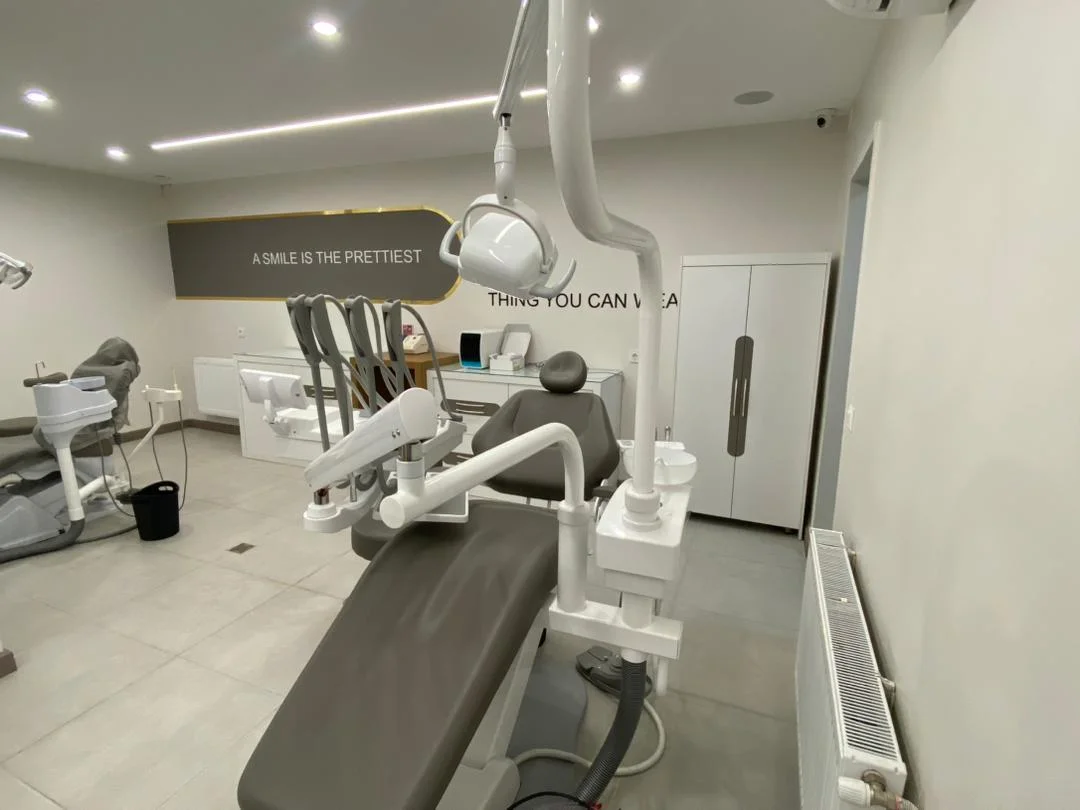 مطب دندانپزشکی دکتر گلرو روشن