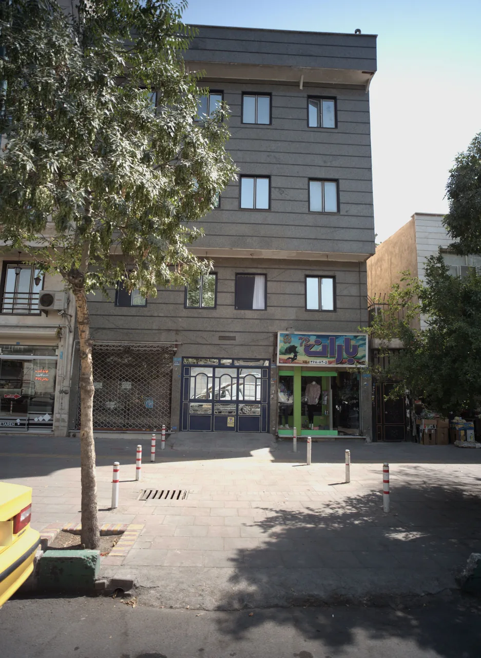 فروشگاه پوشاک زنانه باران 72