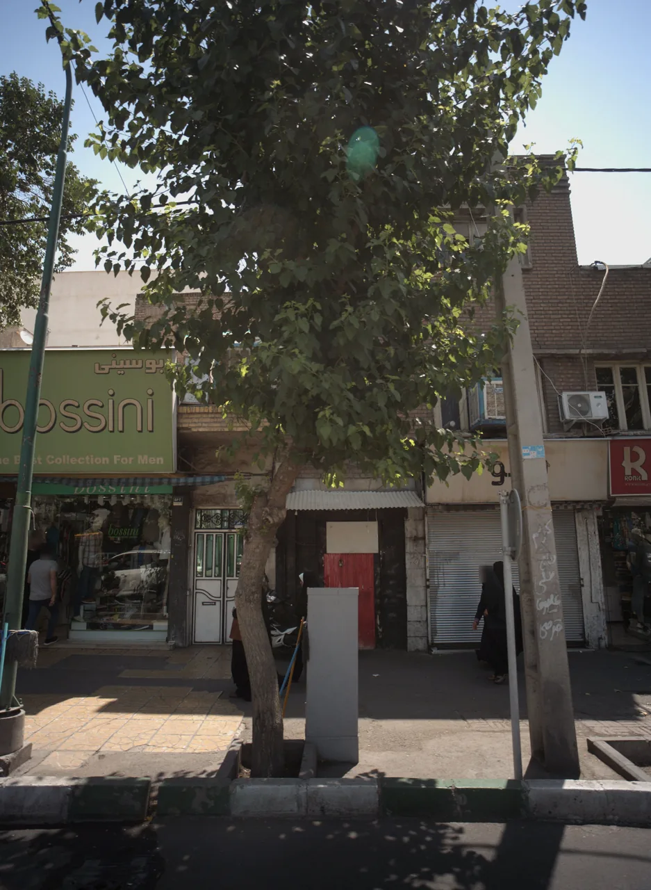 فروشگاه پوشاک آقایان بوسینی