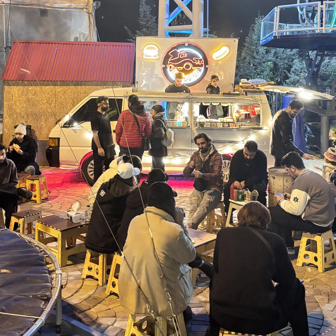 فست فود سیار هات ون - تصویر 2