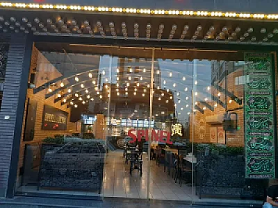 فست فود اسپینل