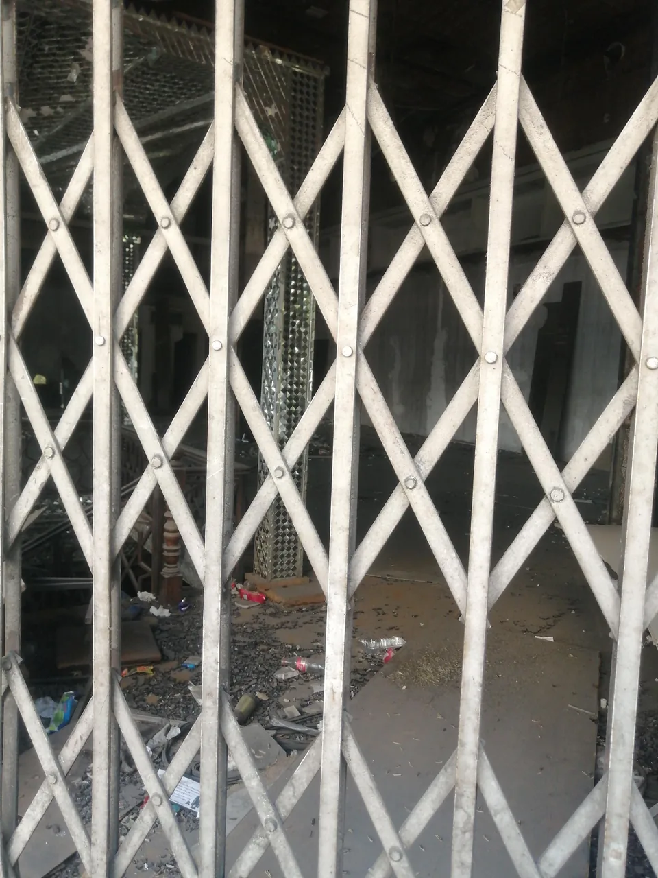 داروخانه تخت جمشید سابق - تصویر 3