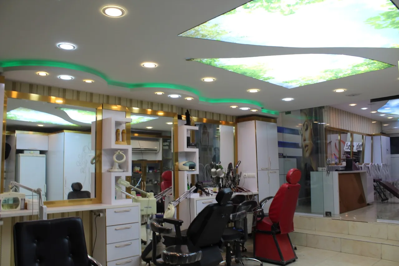 آکادمی آرایشی و پیرایشی آذروقار