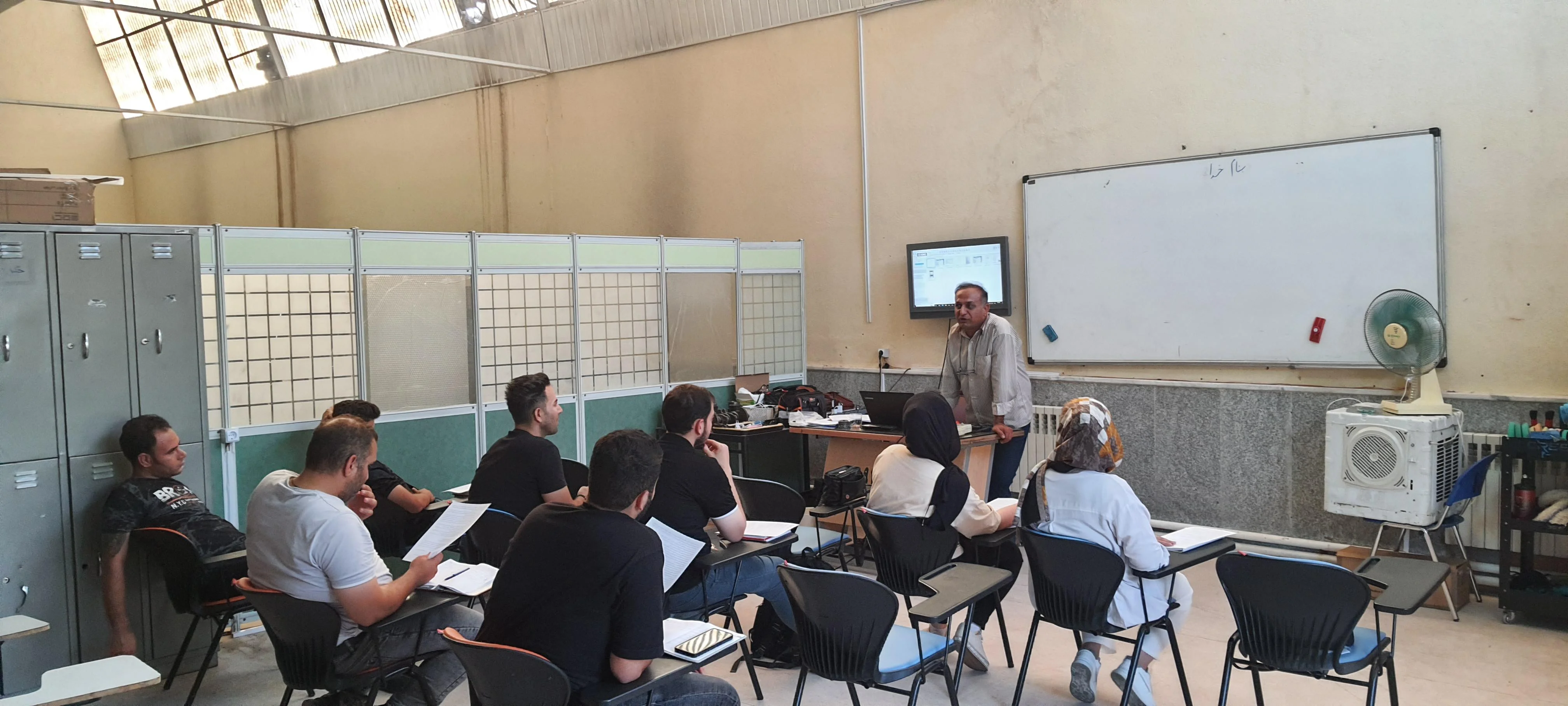 آموزشگاه تشخیص رنگ و واکس پولیش مردمی - خودرو و نقلیه در تبریز