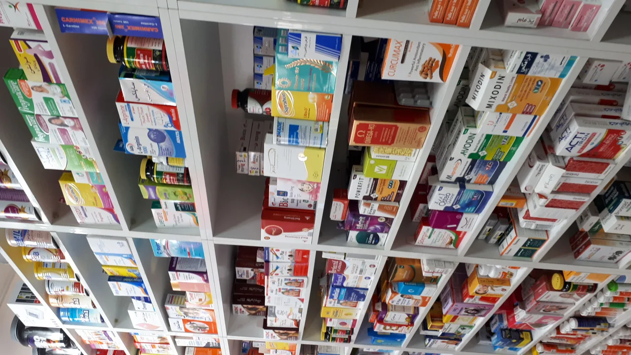 داروخانه دکتر عاشری