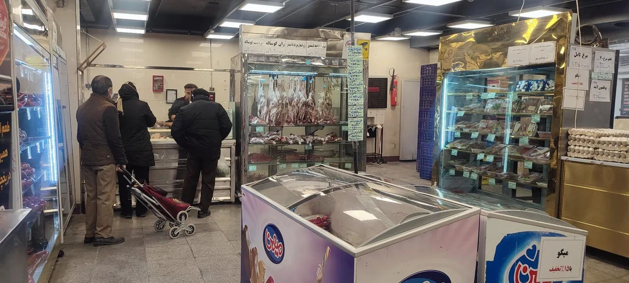 بازار میوه و تره بار شهرآرا دکتر تهرانی - تصویر 2