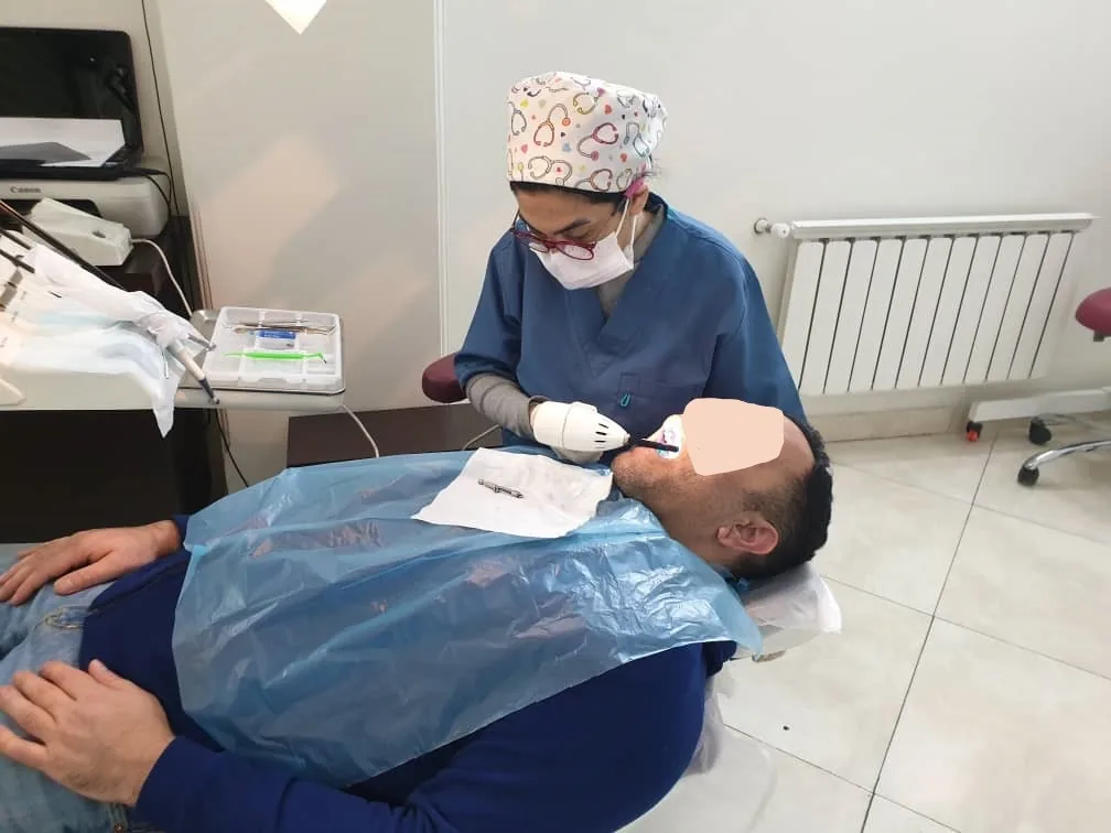 کلینیک دندانپزشکی و زیبایی دکتر ملک