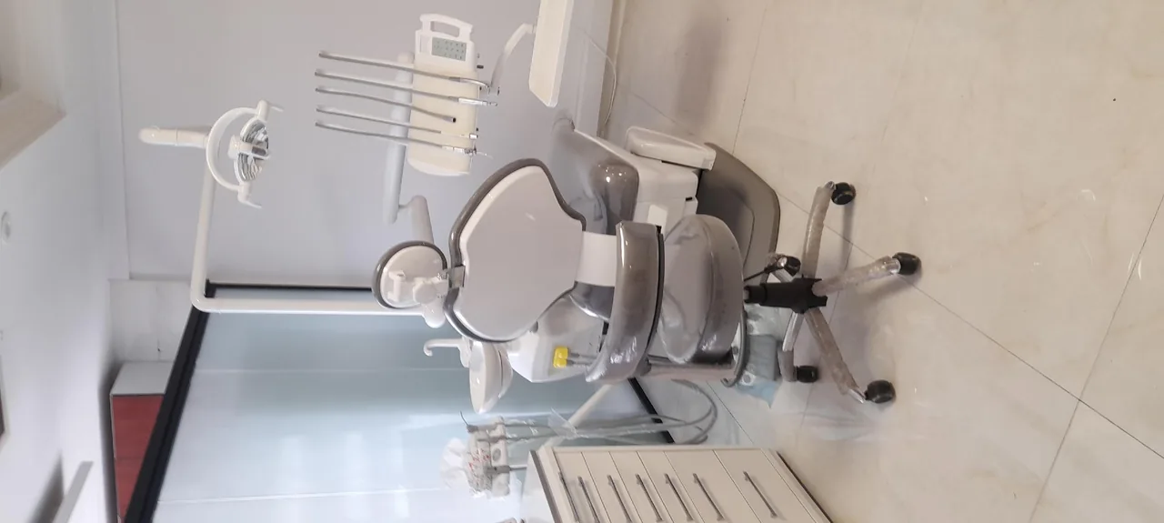کلینیک دندانپزشکی دکتر دانشیان