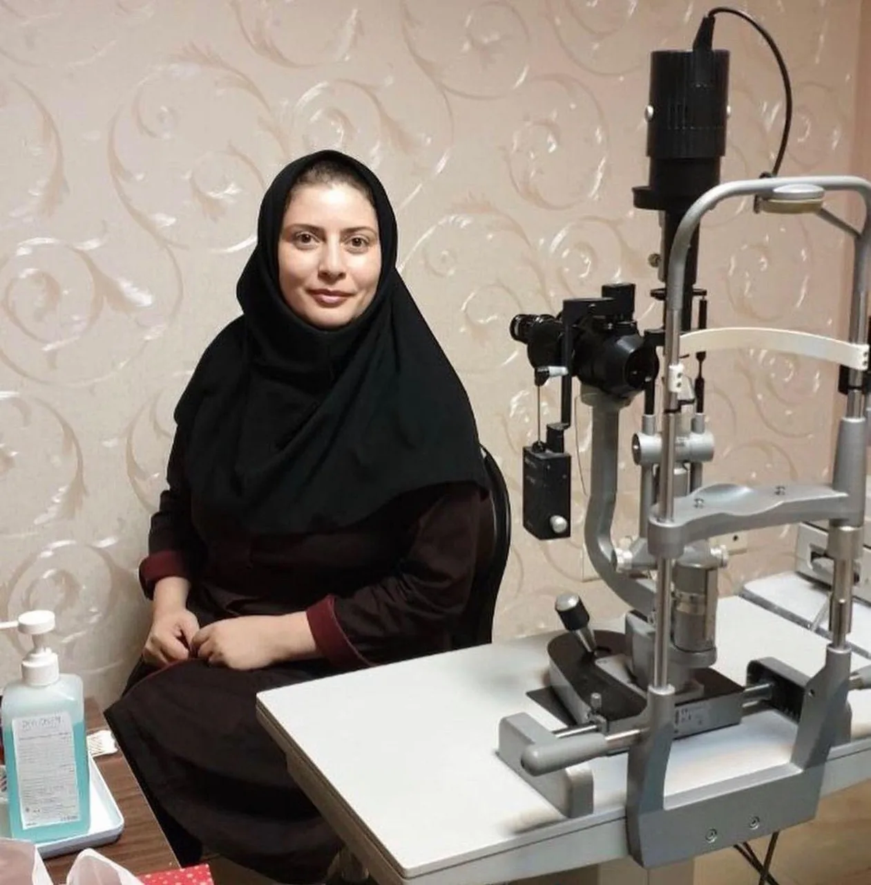 فوق تخصص چشم پزشکی خانم دکتر گلدیس اسپندار
