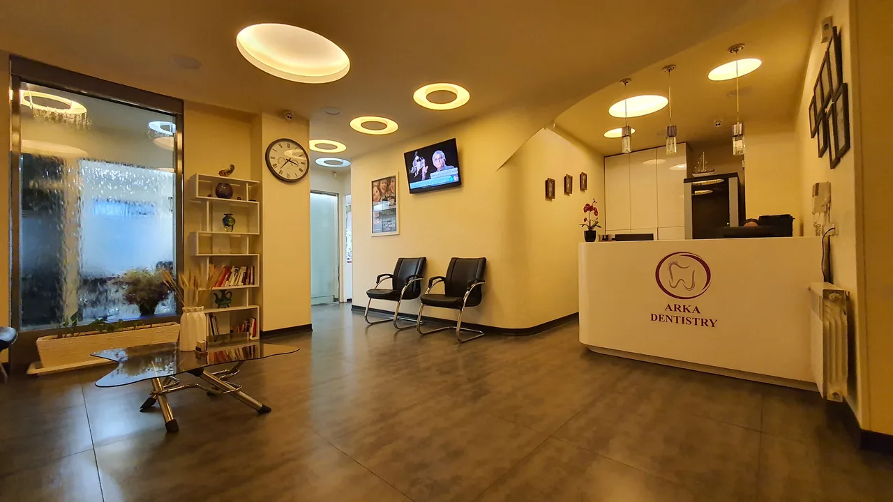 کلینیک دندانپزشکی دکتر بنیانیان - تصویر 2