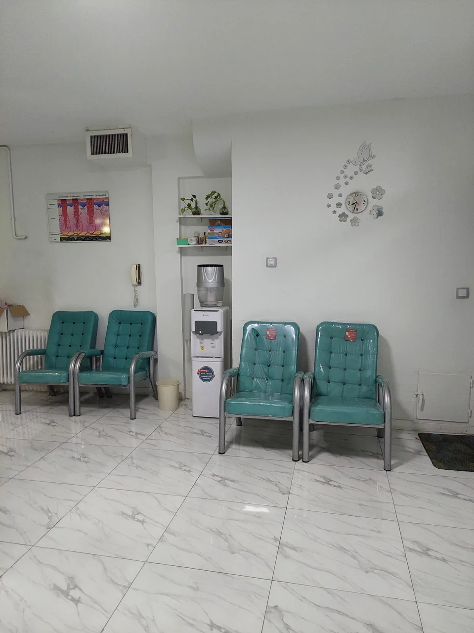 مطب پزشک عمومی دکتر بیتا برنا - تصویر 2