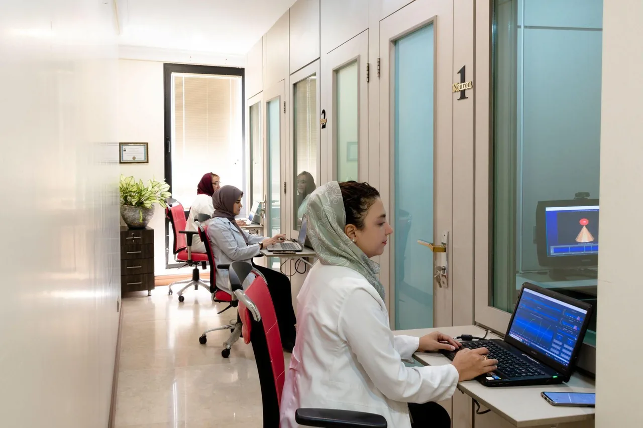 دکتر روانشناس و نوروفیدبک آرامش پارند