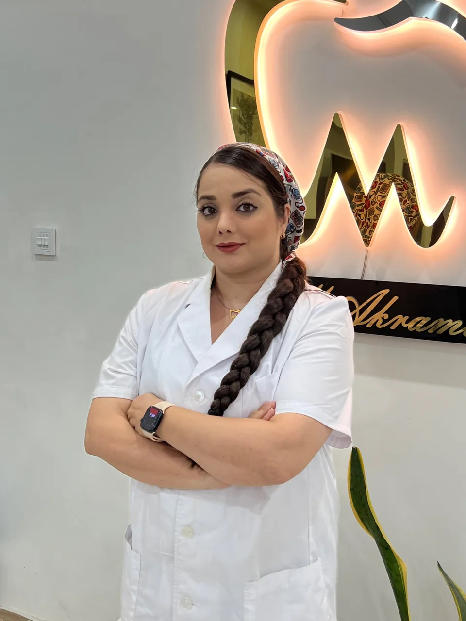 کلینیک دندانپزشکی دکتر مهرنوش اکرمی - تصویر 2