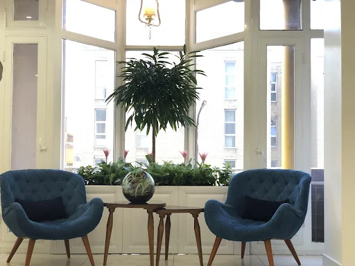 دکتر فرهاد اشرفی